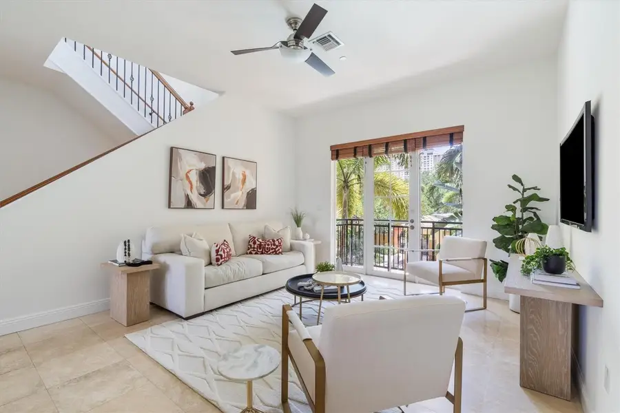 506 SE 7th Street #304, Fort Lauderdale, FL 33301 - Image #2