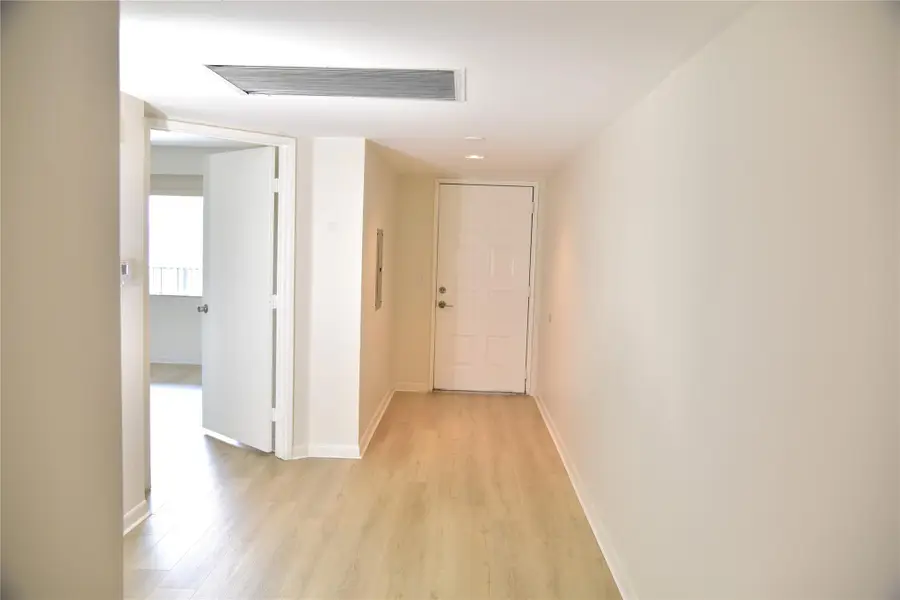 801 SW 138th Ave #402E, Pembroke Pines, FL 33027 - Image #3