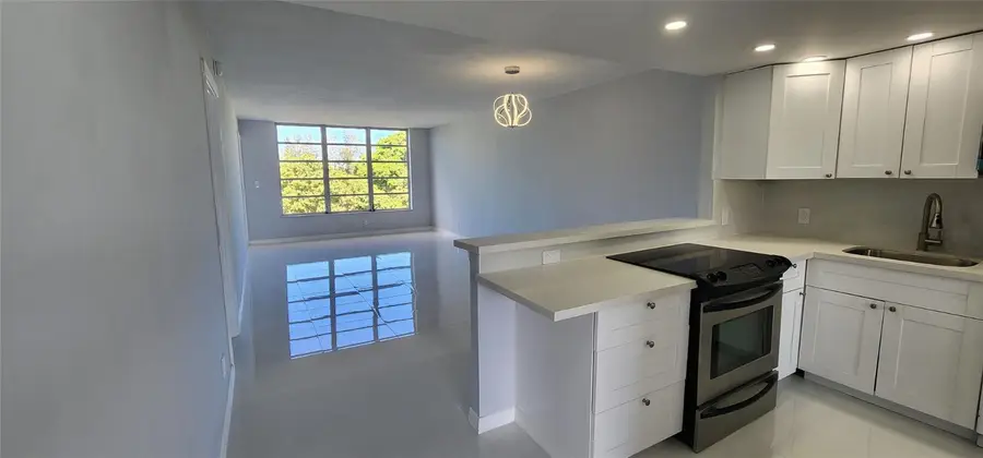 2650 S Course Drive #505, Pompano Beach, FL 33069 - Image #2