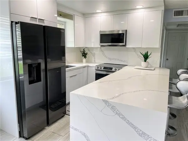 393 Mansfield J #393, Boca Raton, FL 33434