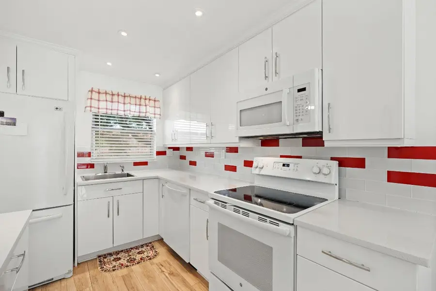 9660 Sunrise Lakes Boulevard #208, Sunrise, FL 33322 - #3