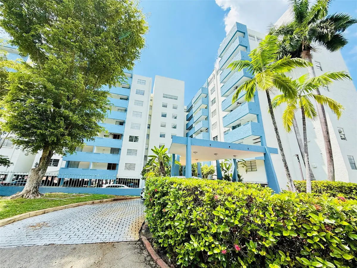 5050 NW 7th St #PH16, Miami, FL 33126 - Image #1