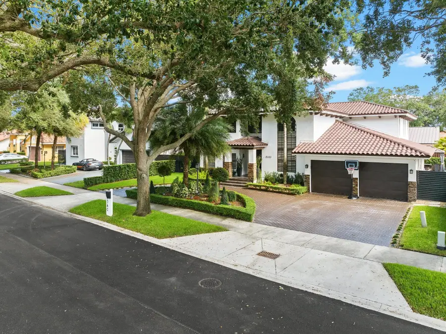 8340 NW 167th Ter, Miami Lakes, FL 33016 - Image #3