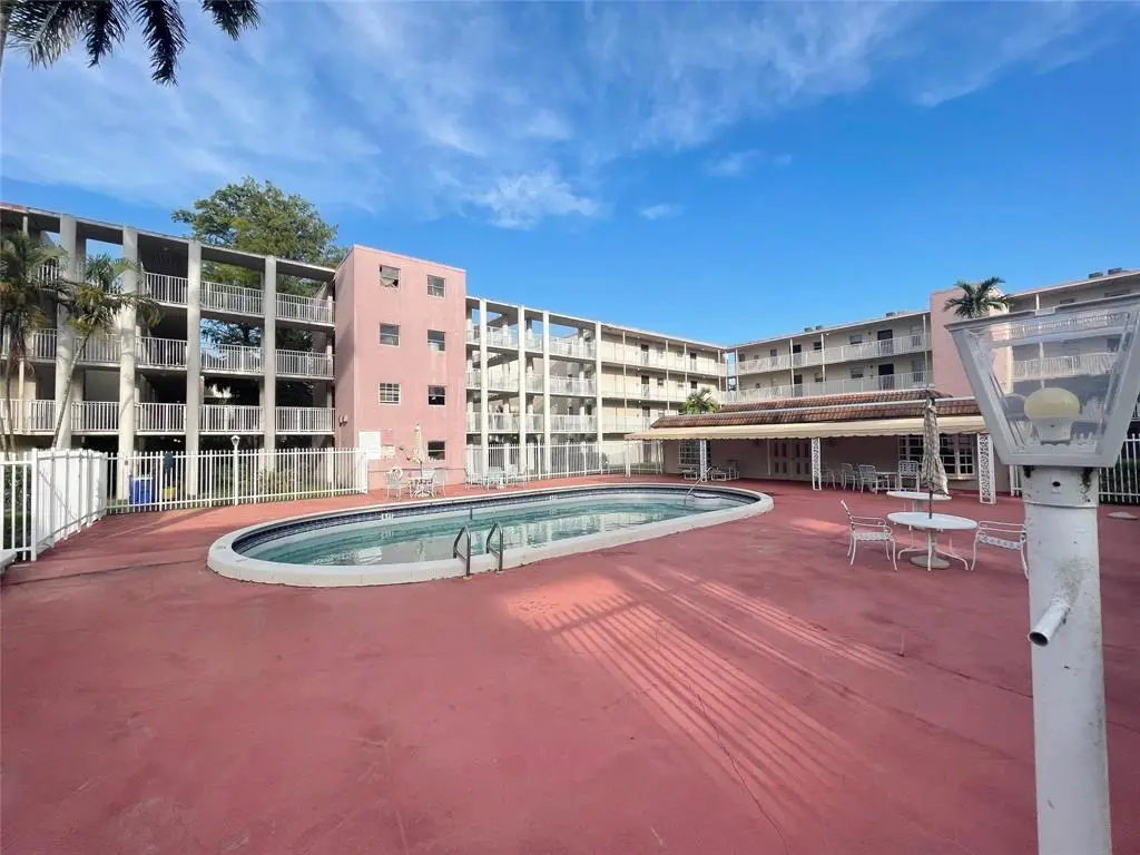 2800 NW 56th Ave #E302, Lauderhill, FL 33313 - Image #1