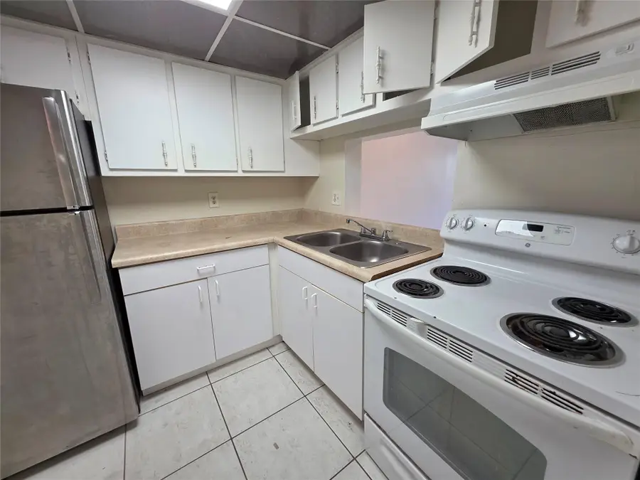 2800 NW 56th Ave #E302, Lauderhill, FL 33313 - Image #2