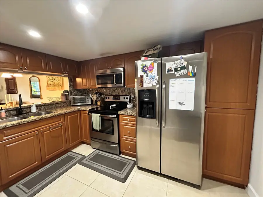 11360 SW 3rd St #11360, Pembroke Pines, FL 33025 - Image #3