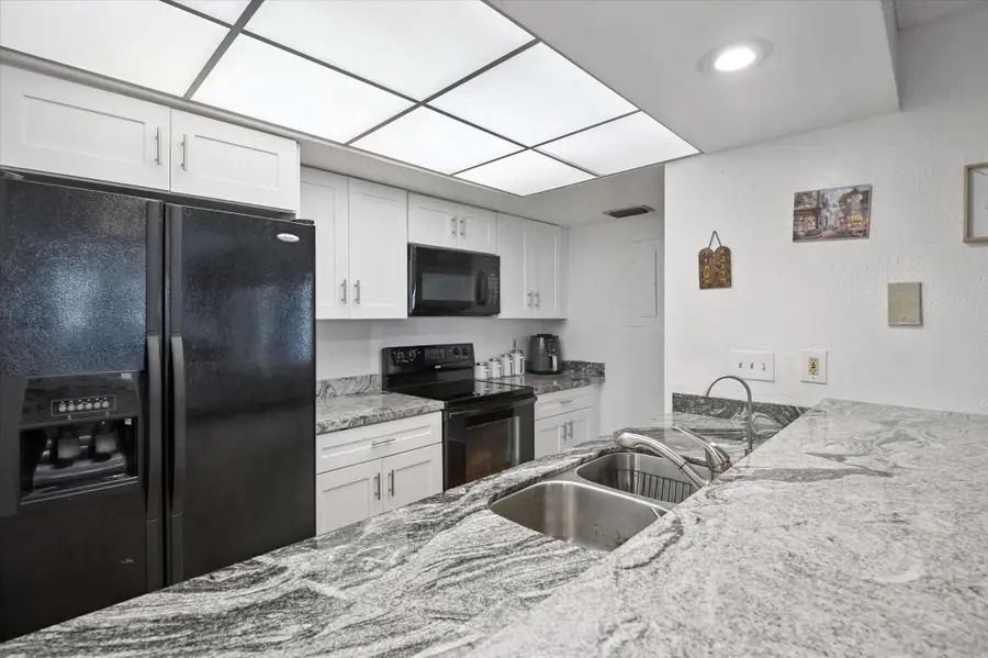 1237 NW 123rd Ter, Pembroke Pines, FL 33026 - Image #2