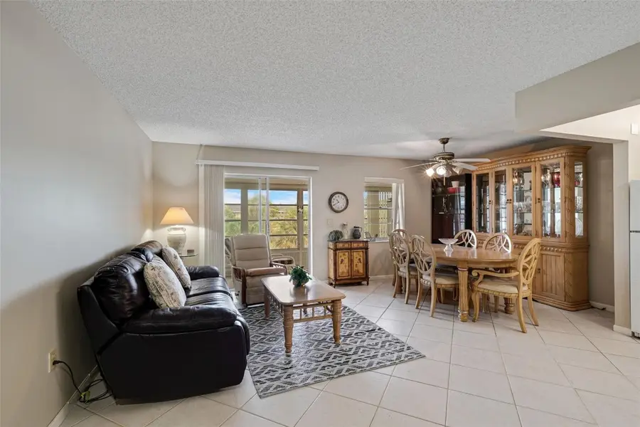 4980 E Sabal Palm Boulevard #330, Tamarac, FL 33319 - Image #3