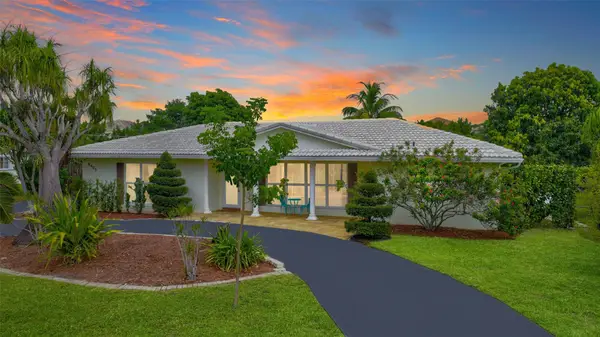 8405 NW 38th St, Coral Springs, FL 33065