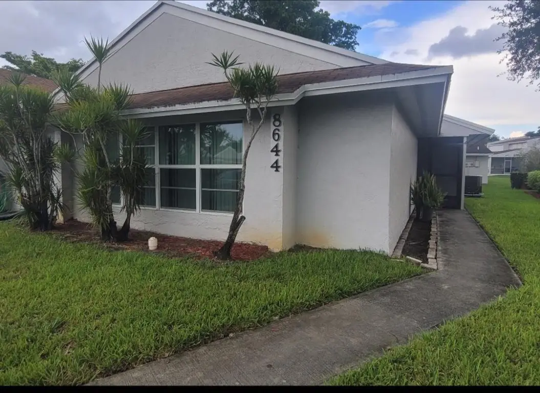 8644 Bridle Path Court #200, Davie, FL 33328 - Image #1