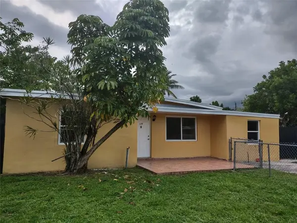 128 Miami Gardens Road, West Park, FL 33023