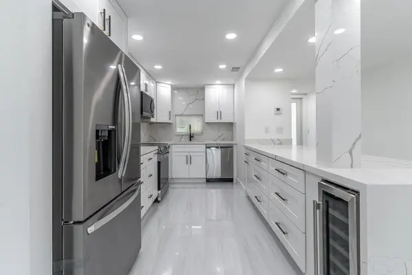 9811 N Hollybrook Lake Dr #308, Pembroke Pines, FL 33025