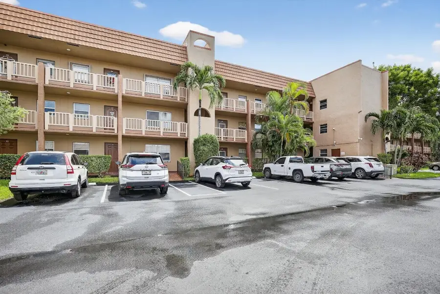 9660 Sunrise Lakes Boulevard #306, Sunrise, FL 33322 - #2