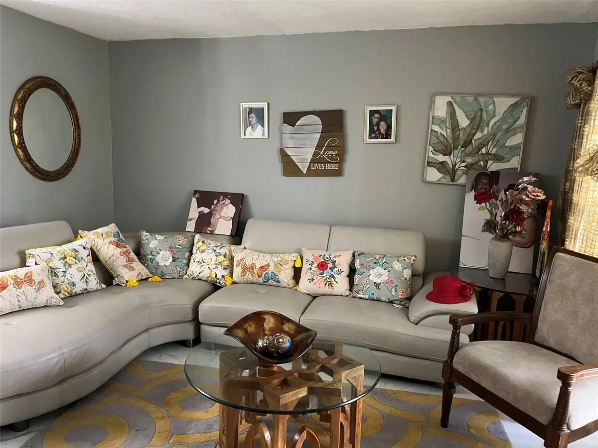 4171 NW 52nd Ave, Lauderdale Lakes, FL 33319 - Image #1