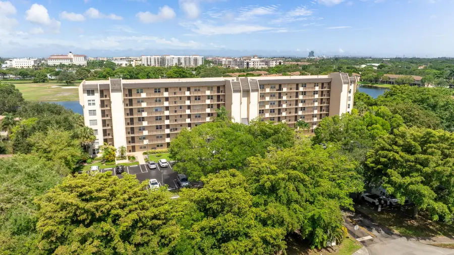 3300 W Rolling Hills Cir #704, Davie, FL 33328 - Image #2