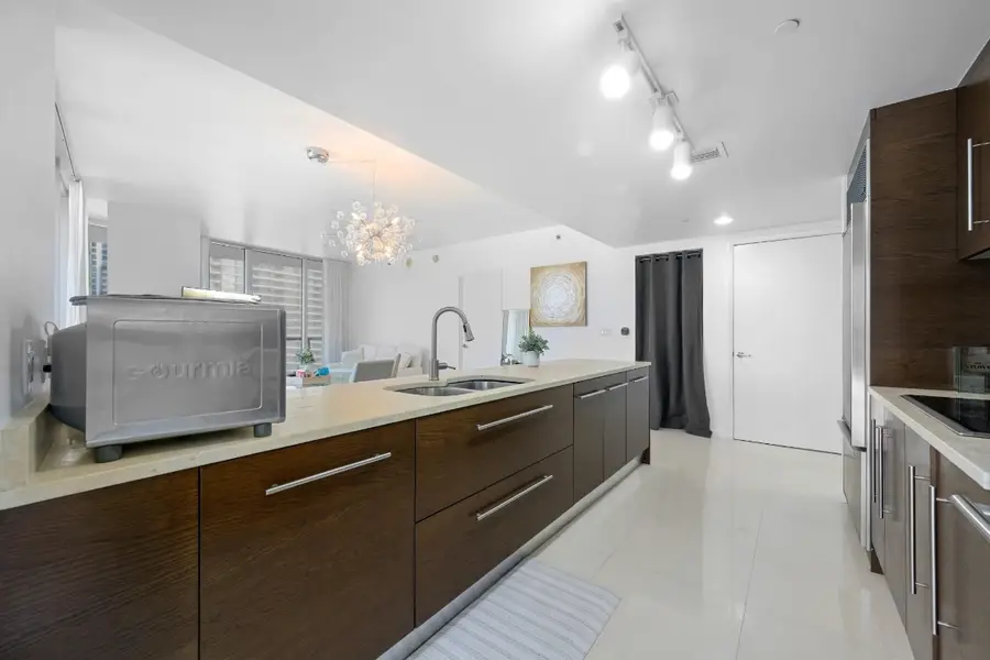 475 Brickell Avenue #1815, Miami, FL 33131 - #3