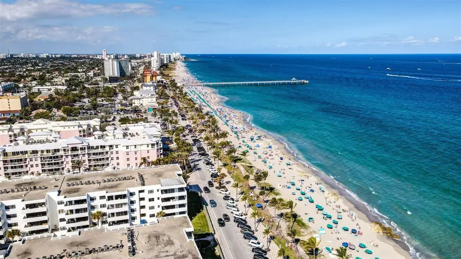 330 SE 20 Avenue #421, Deerfield Beach, FL 33441 - Image #2