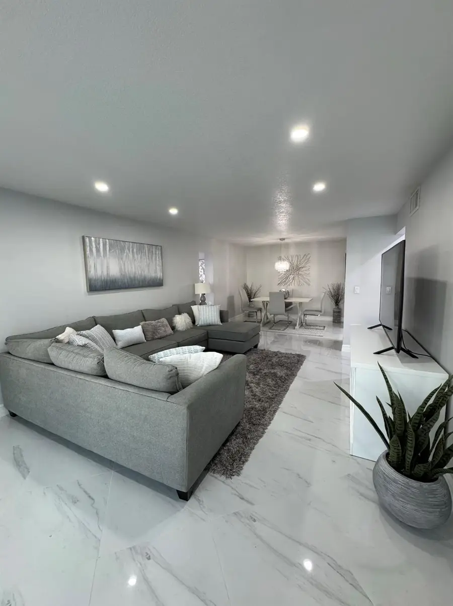 6379 Bay Club Dr #2, Fort Lauderdale, FL 33308 - Image #2