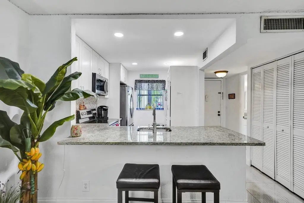 3060 Holiday Springs Blvd #106, Margate, FL 33063 - Image #1