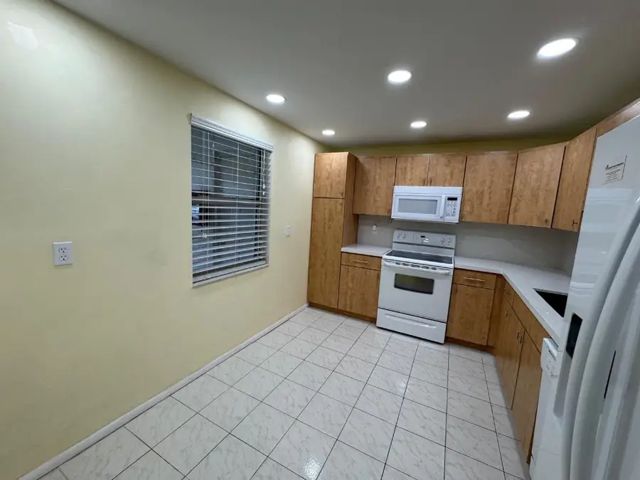 901 Cypress Terrace #103, Pompano Beach, FL 33069 - Image #3