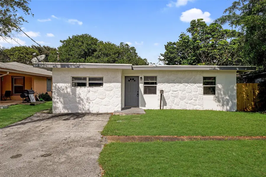 1025 NW 8th St, Hallandale Beach, FL 33009 - Image #3