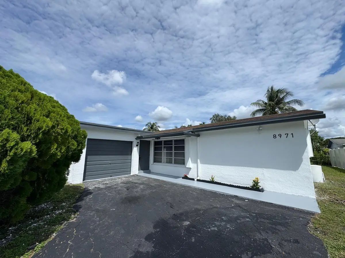 8971 NW 8th St, Pembroke Pines, FL 33024 - Image #1