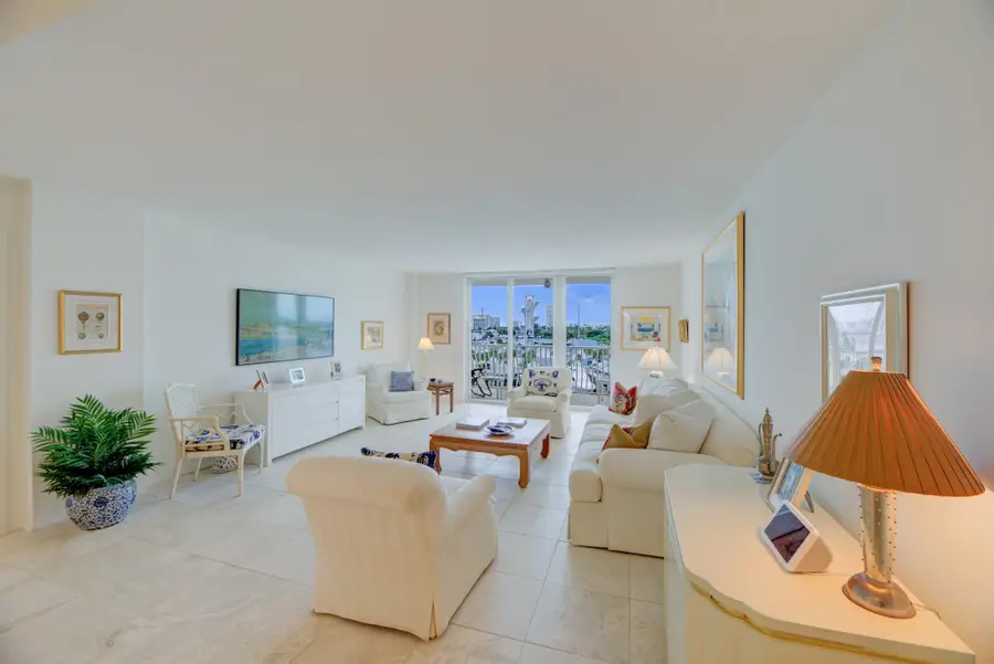 1 Las Olas Circle #512, Fort Lauderdale, FL 33316 - Image #2