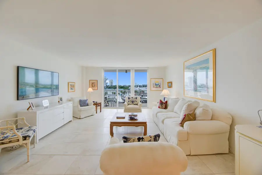 1 Las Olas Circle #512, Fort Lauderdale, FL 33316 - Image #3