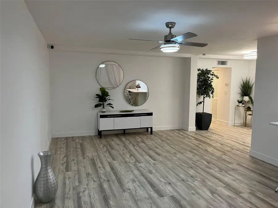 11685 Canal Drive #304, North Miami, FL 33181 - Image #2