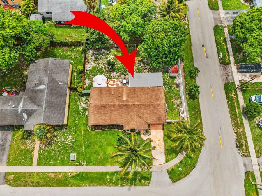 6280 NW 14th Pl, Sunrise, FL 33313 - Image #2