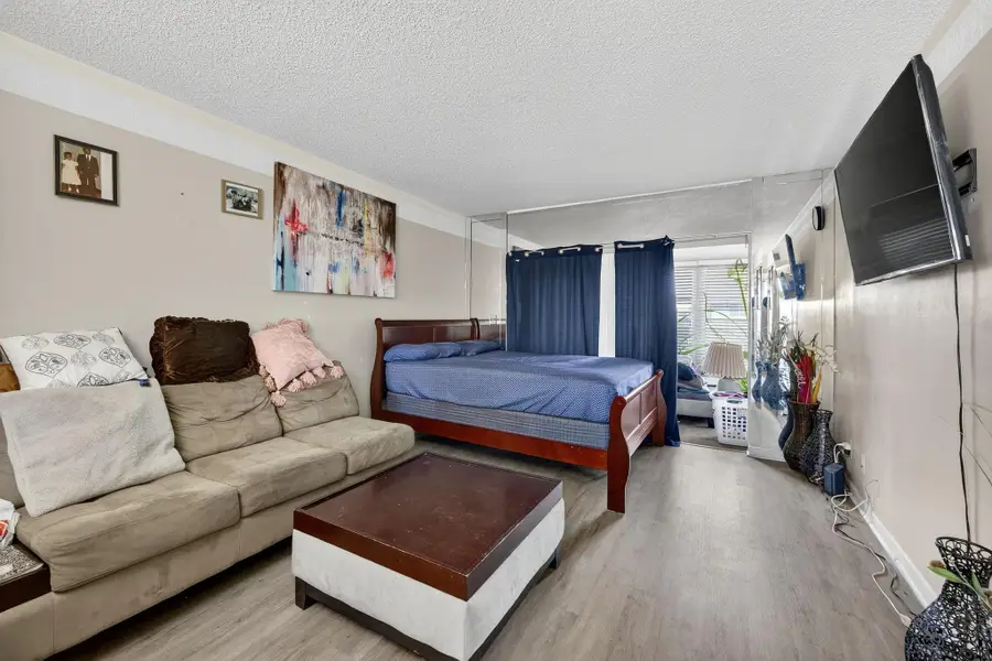 3051 NW 46th Ave #405, Lauderdale Lakes, FL 33313 - Image #3