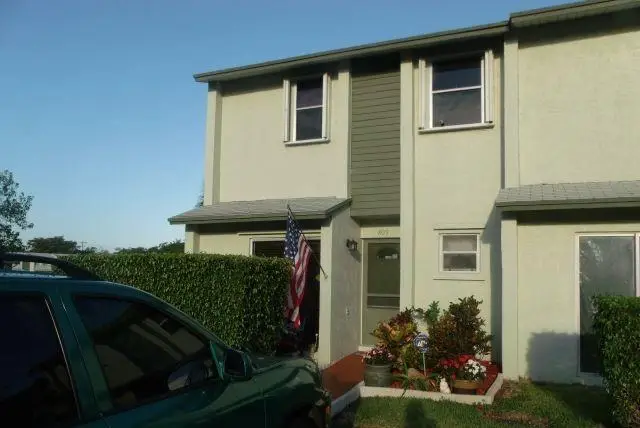 809 Crystal Lake Dr #809, Deerfield Beach, FL 33064 - Image #1