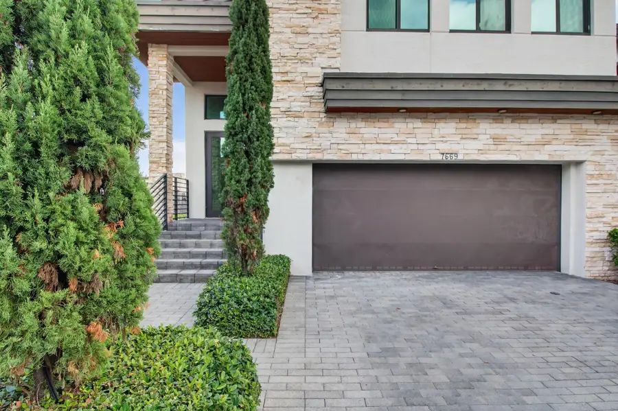 7669 NW 103rd Pl, Doral, FL 33178 - Image #3