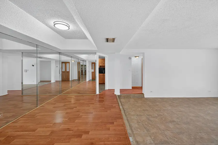 3750 Inverrary Dr #2V, Lauderhill, FL 33319 - Image #3