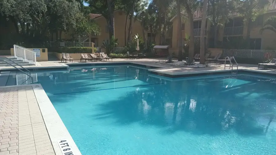 922 Coral Club Dr #922, Coral Springs, FL 33071 - Image #3