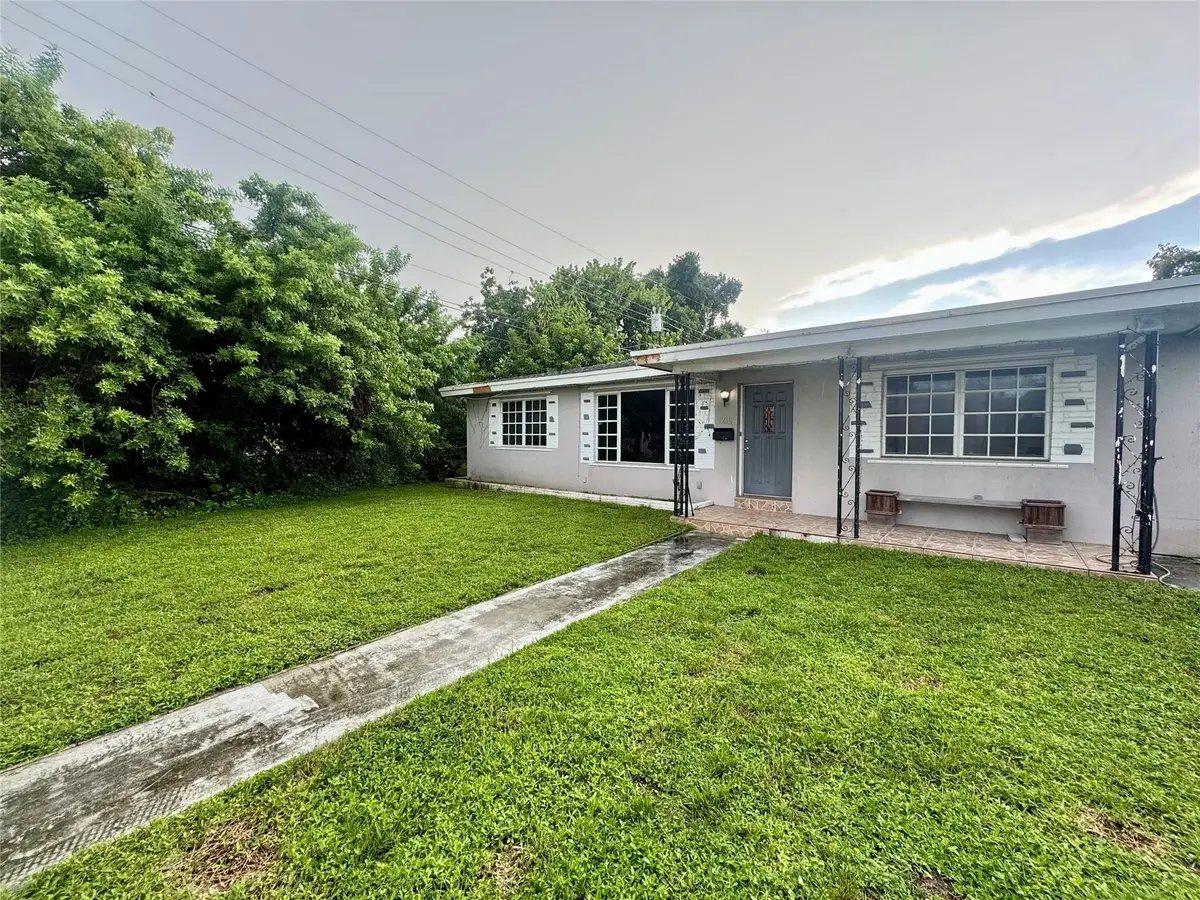 1212 S 26th Ave, Hollywood, FL 33020 - Image #1