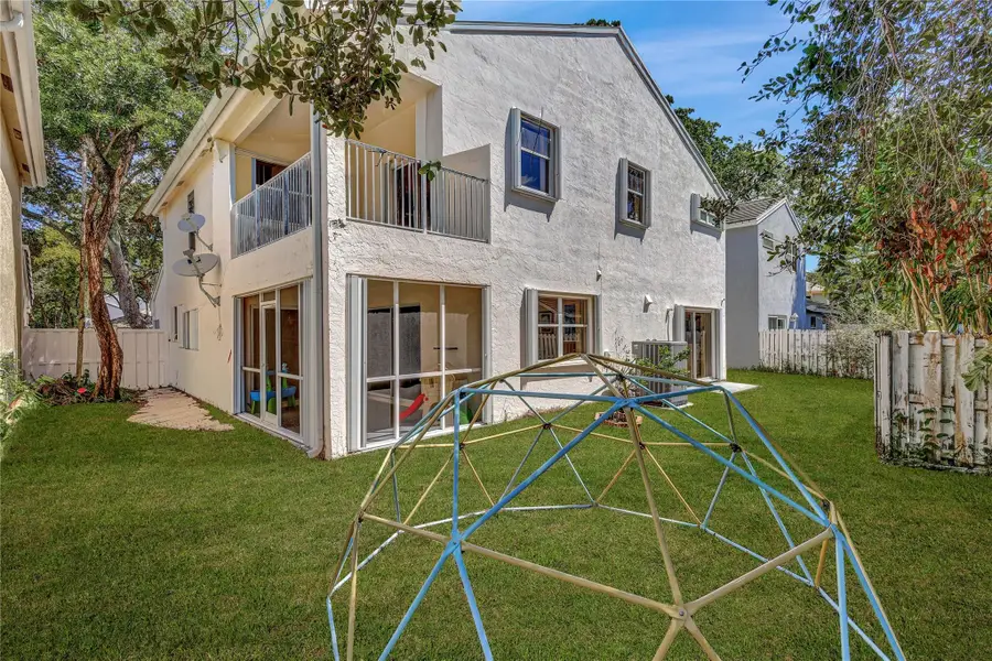 9963 NW 2nd Ct, Plantation, FL 33324 - Image #2