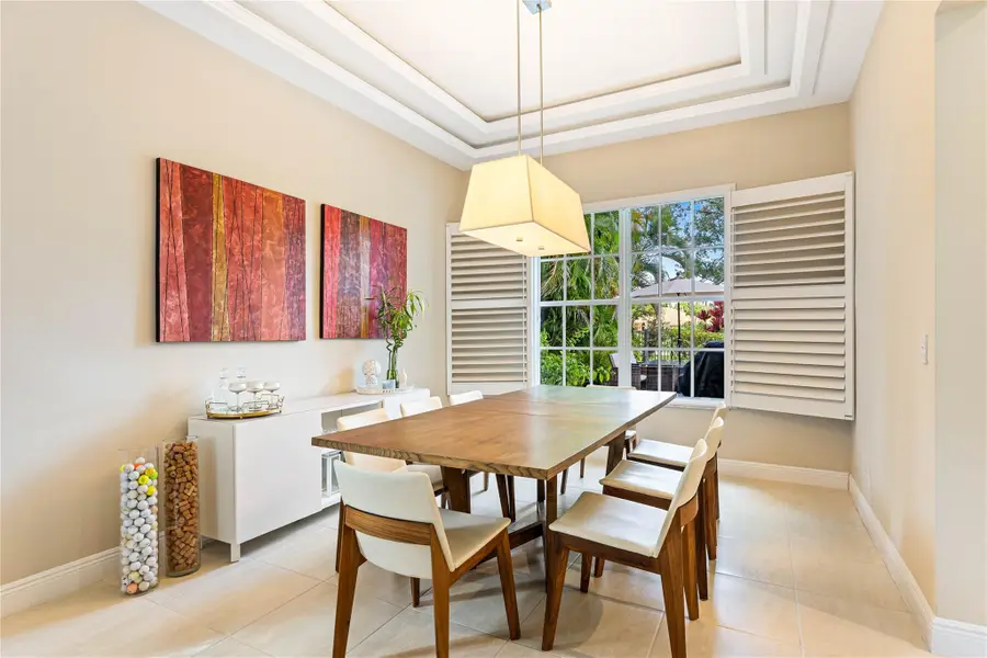 2527 Montclaire Cir, Weston, FL 33327 - Image #3