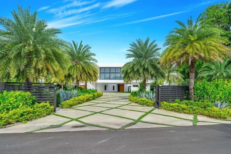 19 Gatehouse Rd, Sea Ranch Lakes, FL 33308 - Image #3