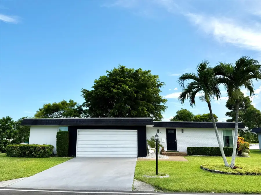 6317 Brookwood Blvd, Tamarac, FL 33321 - Image #3