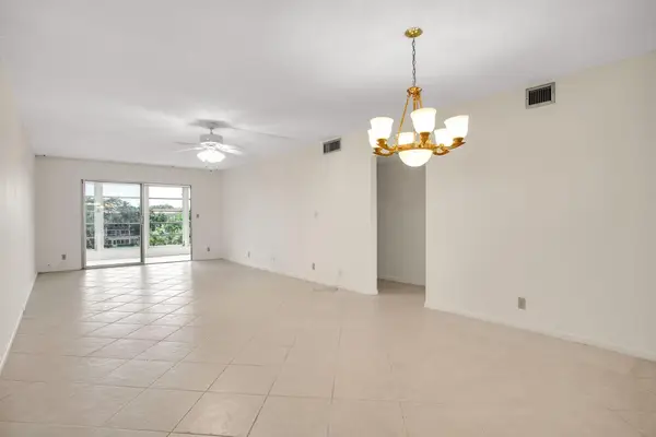 2202 Lucaya Bnd #D4, Coconut Creek, FL 33066