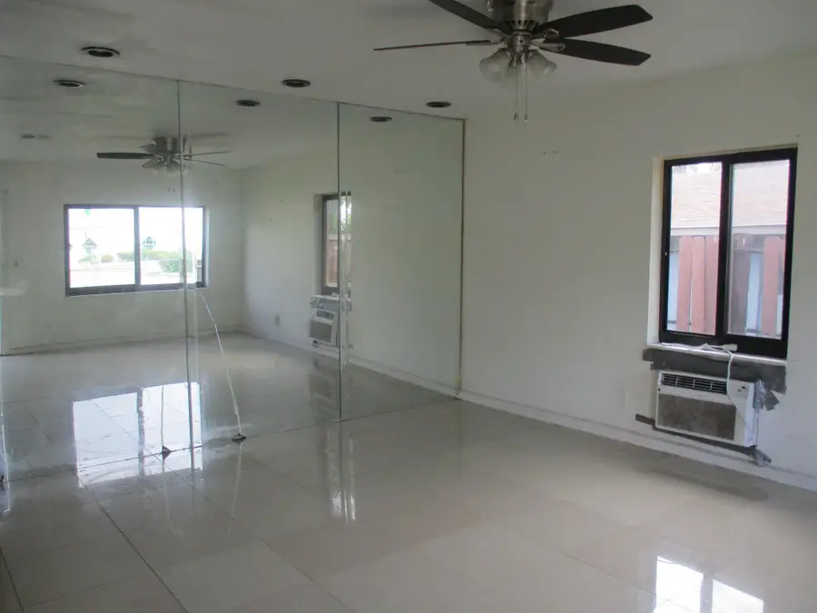 1220 NW 7th Ter, Fort Lauderdale, FL 33311 - Image #2