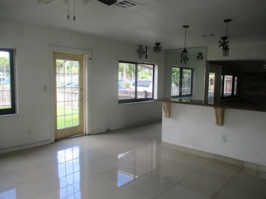 1220 NW 7th Ter, Fort Lauderdale, FL 33311 - Image #3