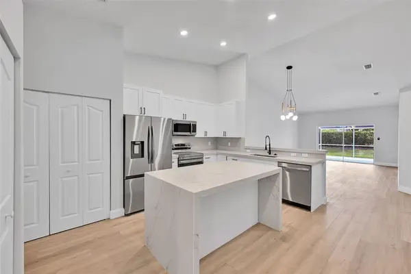 8402 Logia Cir, Boynton Beach, FL 33472