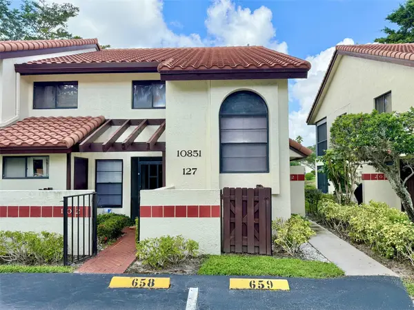 10851 Palm Lake Ave #202, Boynton Beach, FL 33437