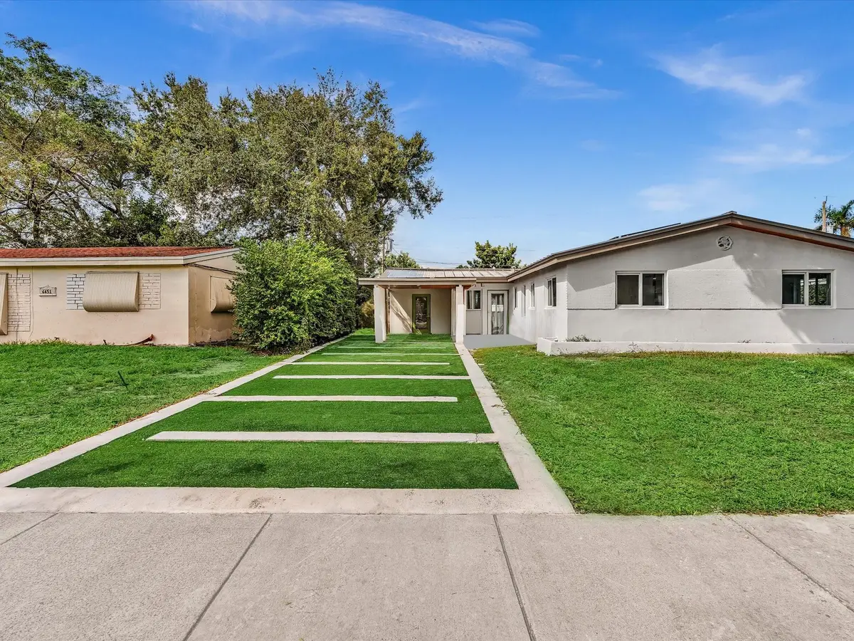 6641 Douglas St, Hollywood, FL 33024 - Image #1