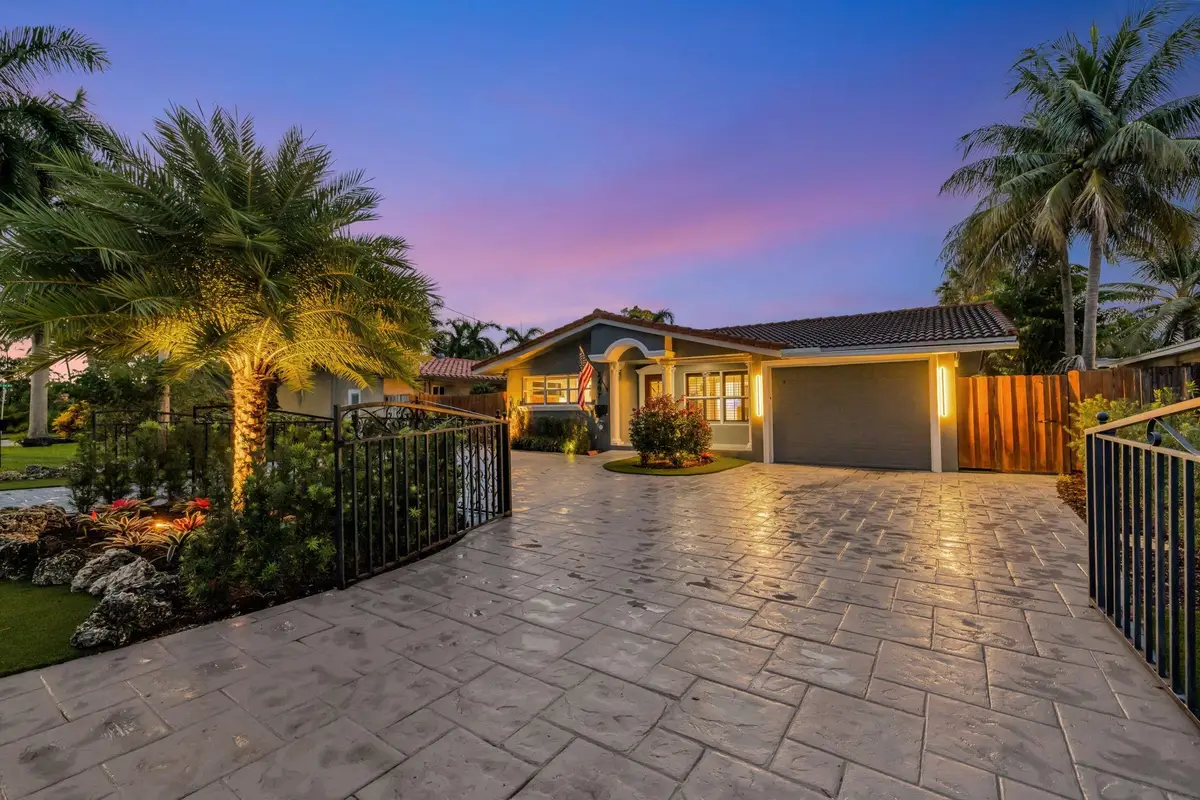 2407 NE 17th Ter, Wilton Manors, FL 33305 - Image #1