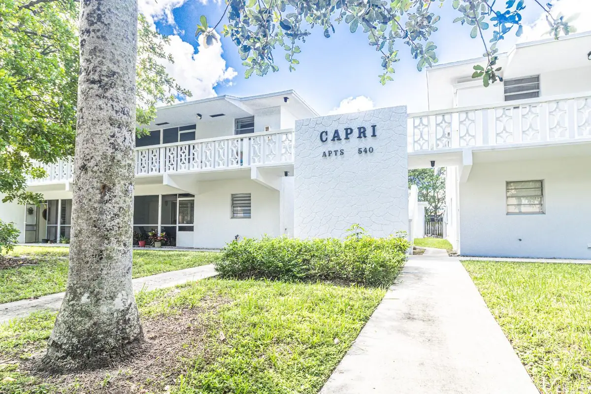 540 N Luna Ct #2, Hollywood, FL 33021 - Image #1