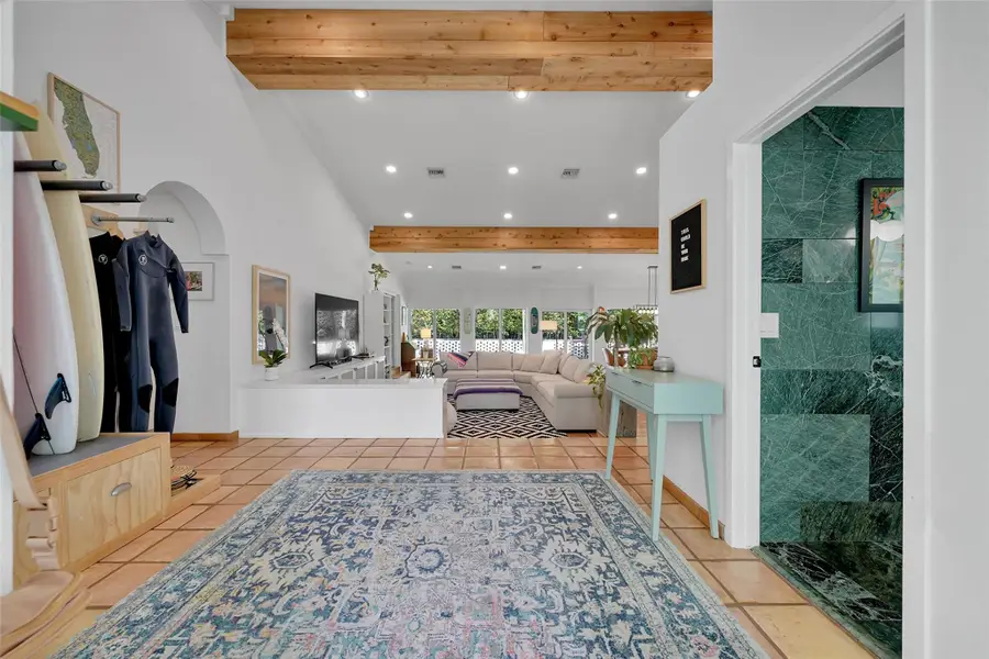 2739 Oak Tree Ln, Fort Lauderdale, FL 33309 - Image #2