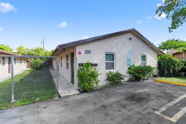 225 NW 12th Ct, Pompano Beach, FL 33060